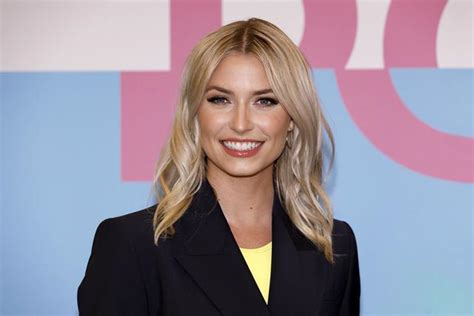 lena gercke dessous|Lena Gercke sorgt im Bikini für Aufsehen .